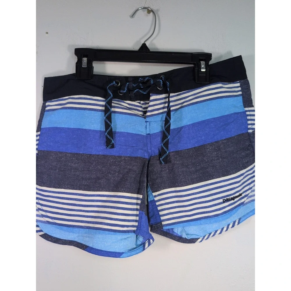 Patagonia W's Wavefarer Board Shorts 5